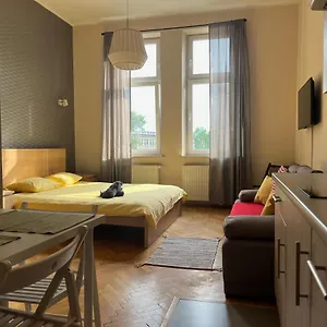 Cheerful Corner Apartament